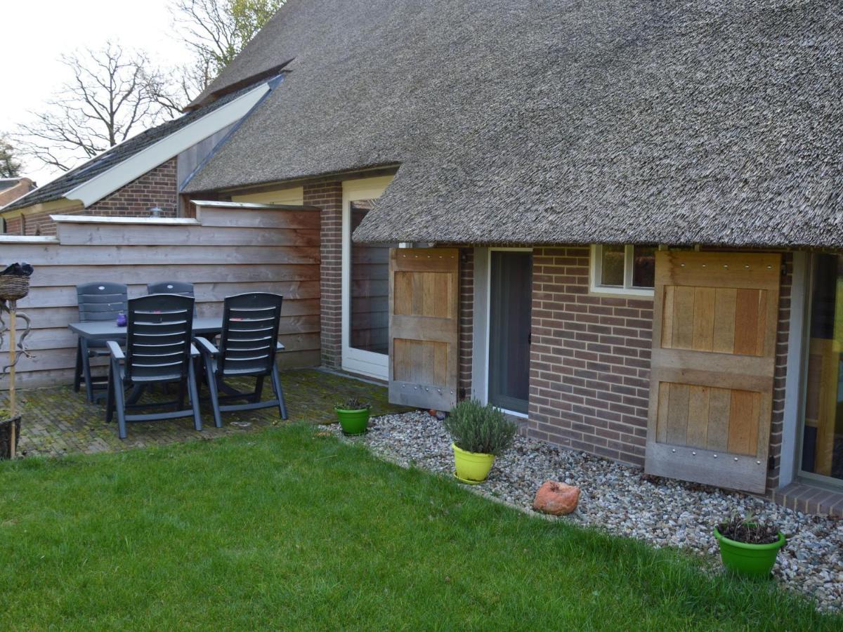 Staying In A Thatched Barn With Box Bed Beautiful View Region Achterhoek Geesteren  Exterior photo